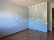 Maison T4 de 168m² de plain-pied avec piscine intérieure et sous-sol