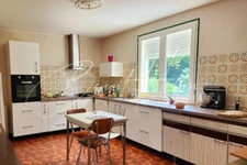 Propriété de 2 maisons indépendantes sur terrain de 7904m²