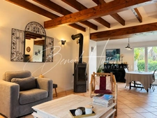 Elegant 7-room (T7) bourgeois house of 174m² on a 362m² plot with garage
