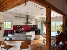 Timber frame house of 165m² on 5804m² of wooded land