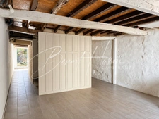 Maison de ville de 130m² avec cour, garage et dépendance 