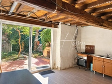Maison de ville de 130m² avec cour, garage et dépendance 