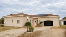 Single-storey 6-room house of 154m²