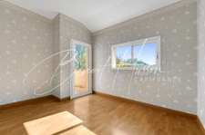 Maison 6 pièces de 229m² sur 2432m² de terrain