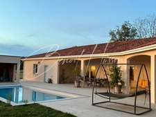 Maison contemporaine T5 avec piscine sur 2966m² de terrain