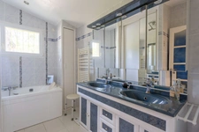 Propriete à vendre 5 pièces CABRIERES (30)