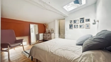 BORDEAUX SAINT-SEURIN – Splendid stone duplex of 80 m² (88 m² floor area) – 3 bedrooms / 3 shower rooms