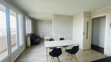 Dpt Gironde (33), à louer BORDEAUX appartement T2 d'environ 54 m²  