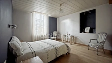 Bègles : Charming stone family home, 5 bedrooms, garden, carport
