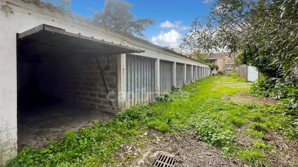 Garage (Box individuel) au calme – Rue Pierre, Bordeaux