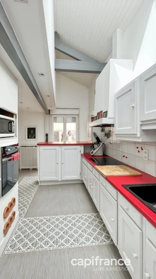 RARE IN BOUSCAT: ART DECO VILLA 220M², POOL, GARAGE & PARKING
