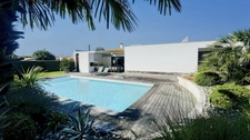 Dpt Gironde (33), à vendre LE HAILLAN, Maison d'architecte 7 pièces de 220m² sur jardin de 1860m² avec piscine