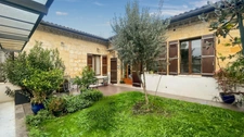 Bègles : Maison familiale en pierre, 5 chambres, jardin et carport