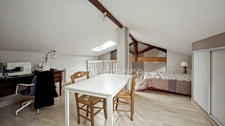 Bègles : Charming stone family home, 5 bedrooms, garden, carport