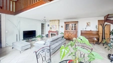 Bègles : Charming stone family home, 5 bedrooms, garden, carport