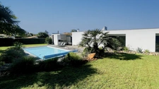 Dpt Gironde (33), à vendre LE HAILLAN, Maison d'architecte 7 pièces de 220m² sur jardin de 1860m² avec piscine