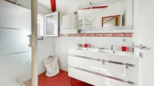 Dpt Gironde (33), à vendre SAINT-MEDARD EN JALLES, Maison 6 pièces de 170m² environ sur Jardin de 700m²