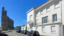 ROYAN, Quartier Eglise Notre-Dame : T3 de 93 m² au 1er étage avec balcon et jardin partagé
