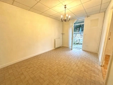 APPARTEMENT 60M2 - CALME - TERRASSE  - RDC - 2 CHAMBRES - METRO 10MIN A PIED - BUS 2MIN