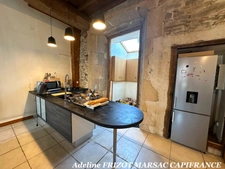 IMMEUBLE CHAZELLE SUR LYON - 1 APPARTEMENT - 1 LOCAL COMMERCIAL - 
