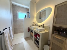 MAISON DE 2025 (RE2020)- MODERNE - RARE -3 CHAMBRES - 1 BUREAU - VUE MONT BLANC - VUE DEGAGEE - TERRAIN 830M