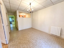 APPARTEMENT 60M2 - CALME - TERRASSE  - RDC - 2 CHAMBRES - METRO 10MIN A PIED - BUS 2MIN