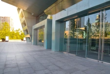 OPPORTUNITÉ D’INVESTISSEMENT – LOCAL COMMERCIAL À FORTE VISIBILITÉ SAINT OMER(62)