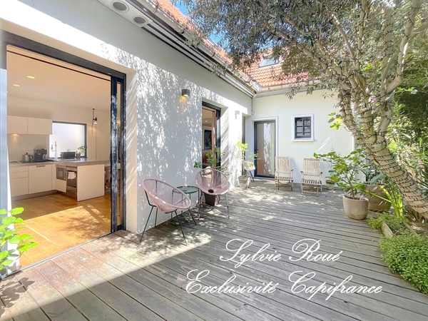 Dpt Paris (75), à vendre proche de PARIS 13EME ARRONDISSEMENT maison P6 de 143 m² - Terrain de 192 m²  