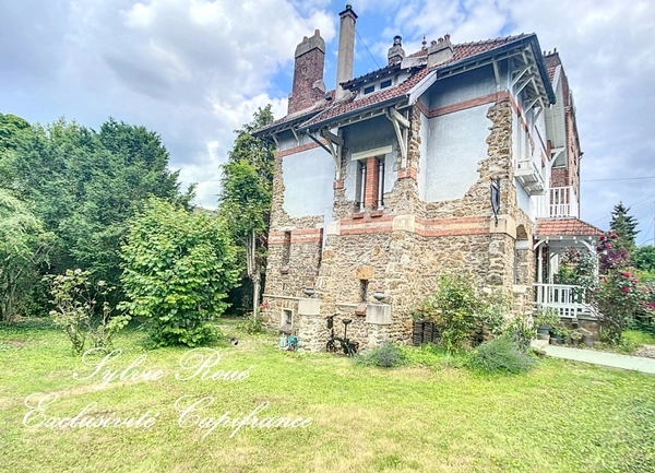 Dpt Val de Marne (94), à vendre VITRY SUR SEINE maison P7 de 190 m² - Terrain de 476 m²