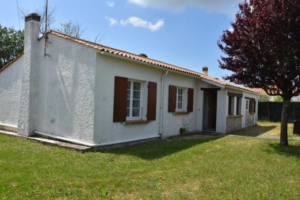 Ile d'Oléron, Maison à vendre 6 pièces SAINT PIERRE D'OLERON (17) 210 000€