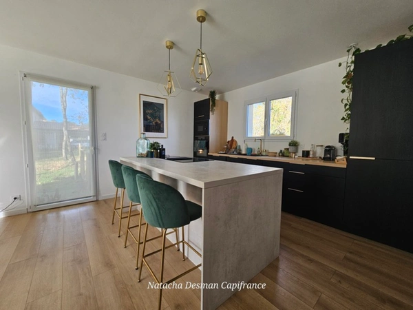 Maison de plain-pied récente – 4 pièces – 94 m² – Arsac (33), Médoc