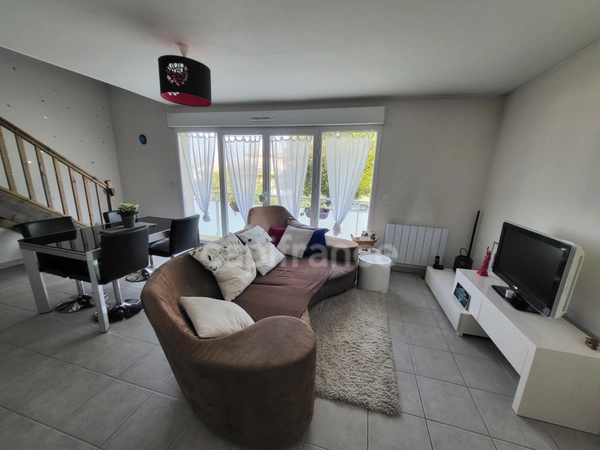 Charmant duplex lumineux type 3 avec balcon filant et parking – Résidence calme, EYSINES (33)