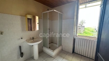 À Vendre – Maison avec Grande Dépendance et Terrain de 3 975 m² à Mortier (17) – À RÉNOVER