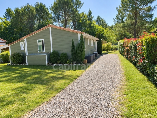 Trés joli chalet 3 pièces dans environnement bucolique à HOURTIN (33)