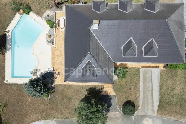 SAINT-MÉDARD-EN-JALLES – SUPERBE MAISON FAMILIALE OU PROJET LOCATIF D’EXCEPTION – 278 m² HABITABLES