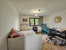 Au Taillan-Médoc, découvrez cette belle landaise de 161 m² alliant charme, luminosité et confort de vie, le tout dans un environnement calme et recherché.