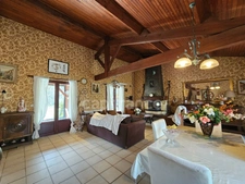 Maison Familiale de 7 pièces , à SALAUNES (33), à Vendre, 
