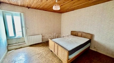 A vendre à JONZAC (17), Maison 6 pièces 