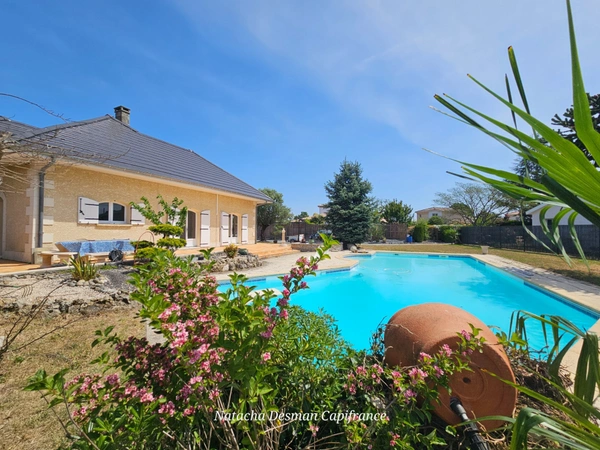 SAINT-MÉDARD-EN-JALLES – SUPERBE MAISON FAMILIALE OU PROJET LOCATIF D’EXCEPTION – 278 m² HABITABLES