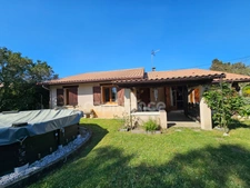 For sale – Single-storey house with outbuilding, Le Porge (Gironde)