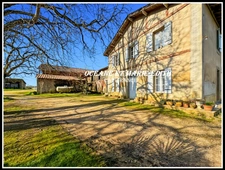 Propriéte agricole secteur EAUZE (32) Maison Gasconne 10 Pièces + Nombreux hangars 2 LACS SANS VIS à VIS 