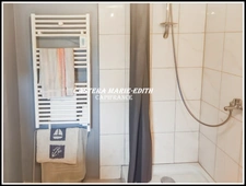 Maison MEUBLEE de PLAIN-PIED - 7 pièces +Véranda + Hangar - Proche VIC-FEZENSAC dans le GERS (32)