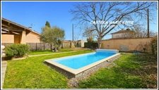 Maison PLAIN-PIED 110,23 M² - 6 pièces - 3 chambres + Mezzanine -Garage - Piscine neuve - PARCELLE 949 M² SEGOUFIELLE (32)