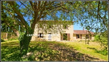 Propriete à BARRAN (GERS) AVEC MAISON GASCONNE EN PIERRES- 160 m² hab- sur 2,6 hectares + dépendances +PUITS 