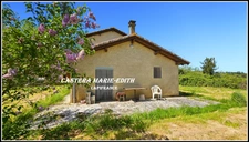 Propriete à BARRAN (GERS) AVEC MAISON GASCONNE EN PIERRES- 160 m² hab- sur 2,6 hectares + dépendances +PUITS 