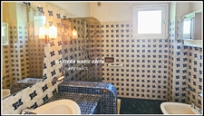 Maison à vendre 6 pièces AUCH (32) à 5 minutes du centre ville - Grand bâtiment d'exploitation.