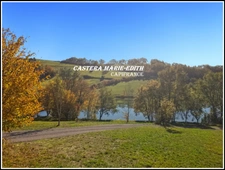 DOMAINE - HAMEAU - MANOIR AVEC TOURS + 2 MAISONS + LAC +33 pièces - MIRANDE à 7 MINUTES  (32) Opportunité unique