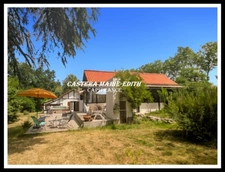 Maison MEUBLEE de PLAIN-PIED - 7 pièces +Véranda + Hangar - Proche VIC-FEZENSAC dans le GERS (32)