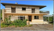 Maison à vendre 6 pièces AUCH (32) à 5 minutes du centre ville - Grand bâtiment d'exploitation.