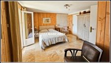 Propriété  - 500 M² habitables 26 PIECES- 12 Chambres avec vue Pyrénées à 6 minutes de Marciac – Maison, gîtes, salle Polyvalente d’événements, cabinet de praticien, Prairies et dépendance